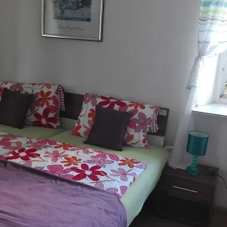 Hotel-pension Alte Schule 2*