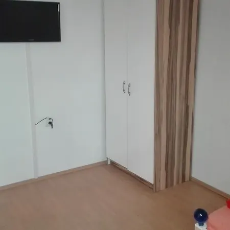 Hotel-pension Alte Schule 2*
